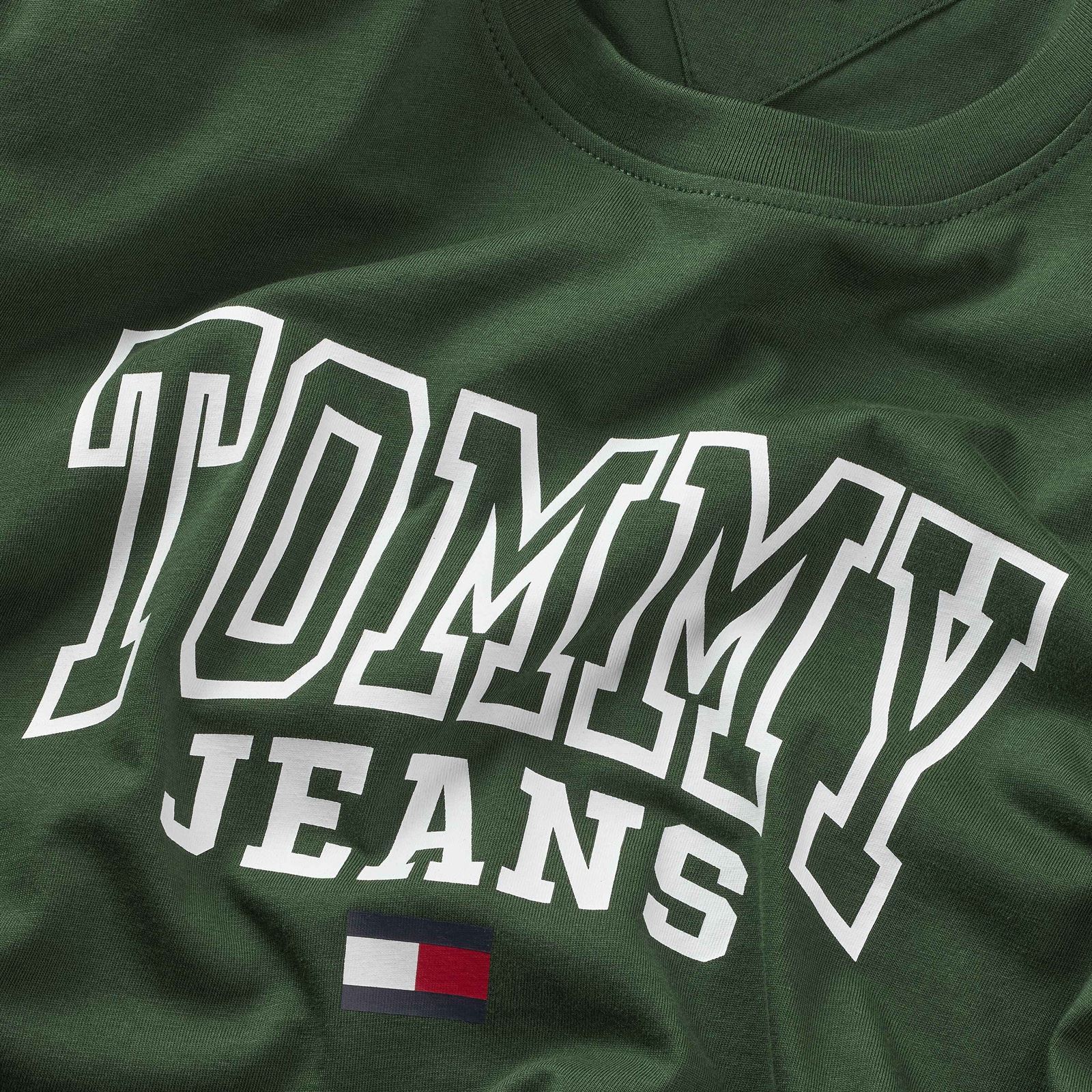 Camiseta TOMMY JEANS DM0DM16831 L2M collegiate green - Imagen 2