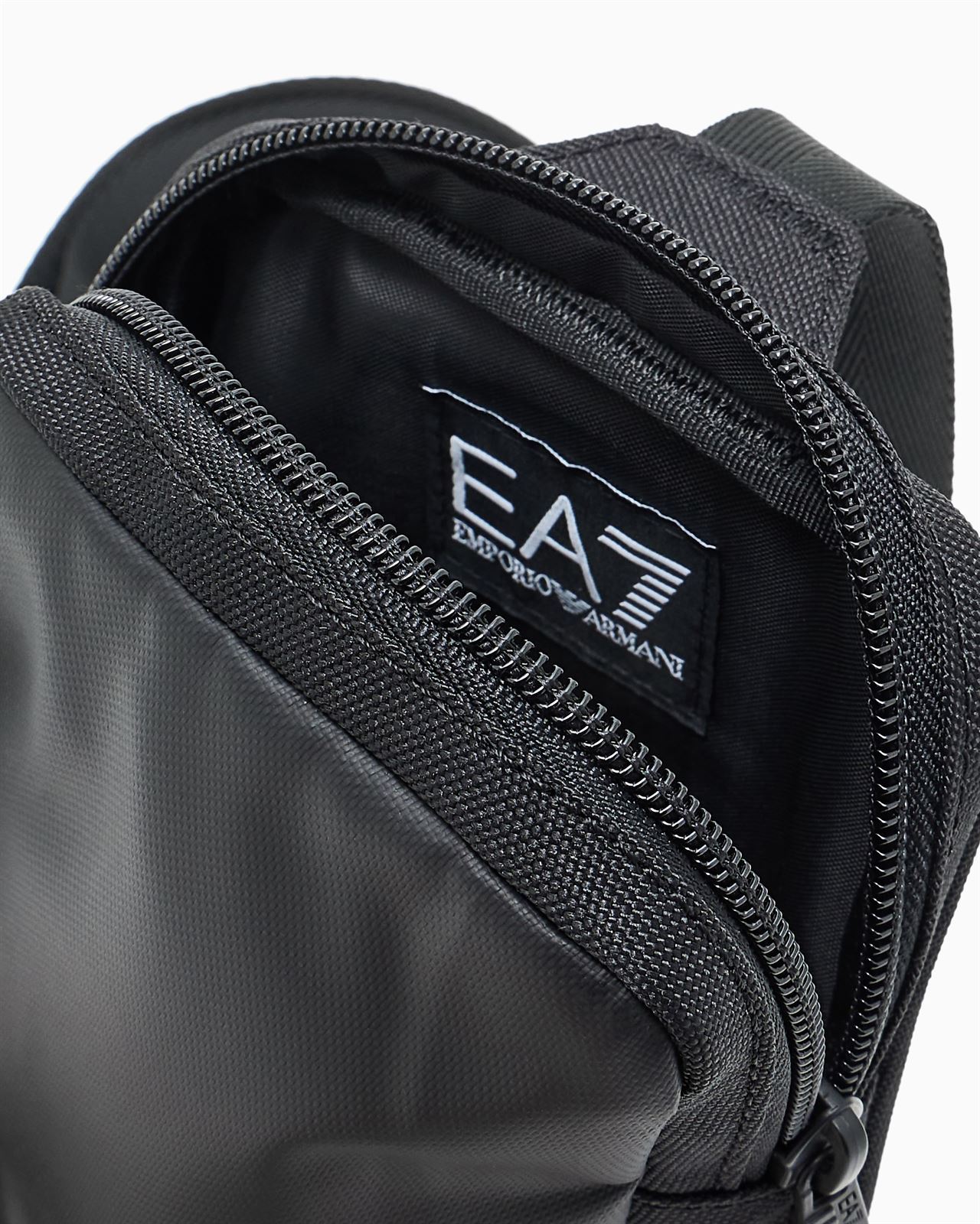 Bandolera EA7 Emporio Armani Black Beauty 7X000058 AF19722 UC001 - Imagen 4