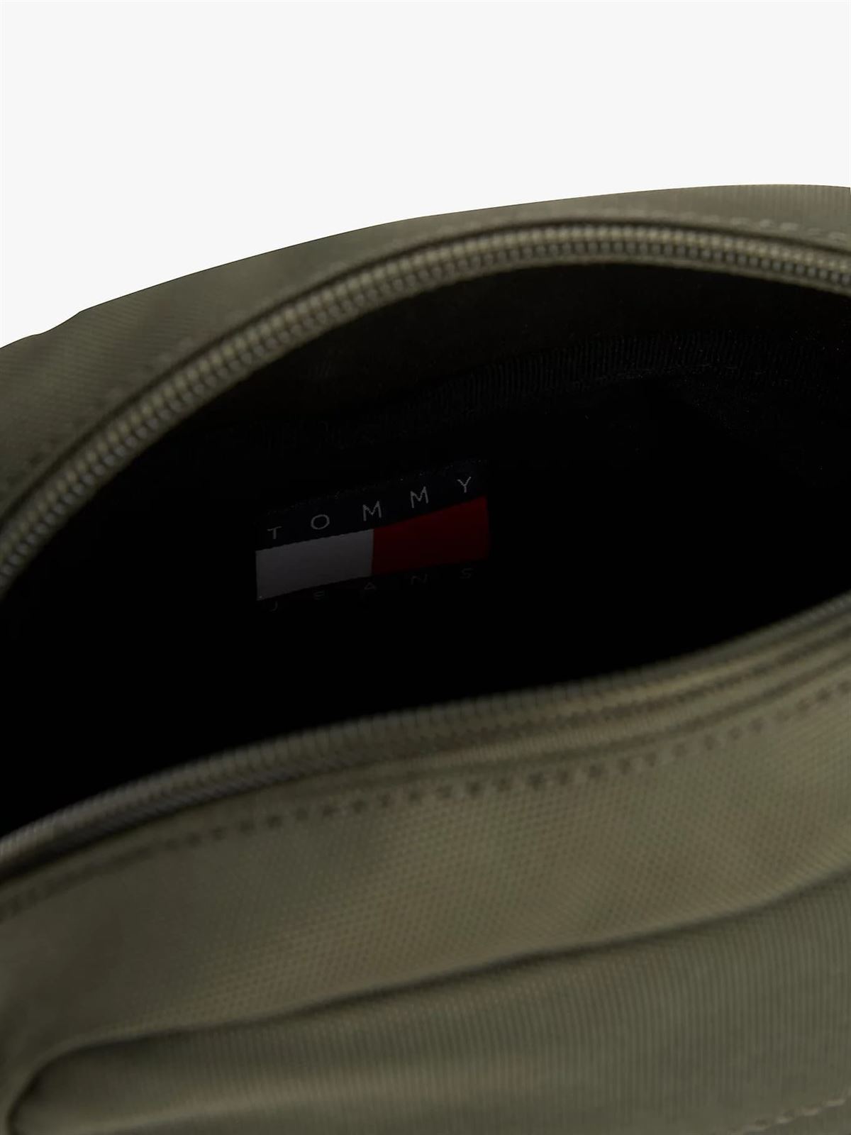 Bandolera TOMMY JEANS AM0AM13265 MRH pewter green - Imagen 4