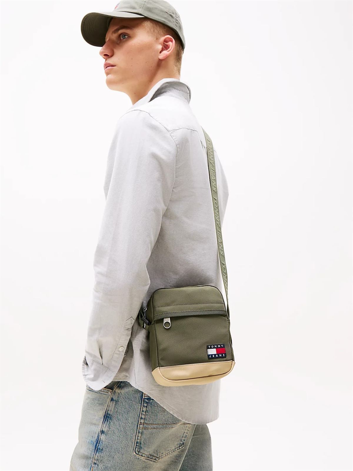 Bandolera TOMMY JEANS AM0AM13265 MRH pewter green - Imagen 5