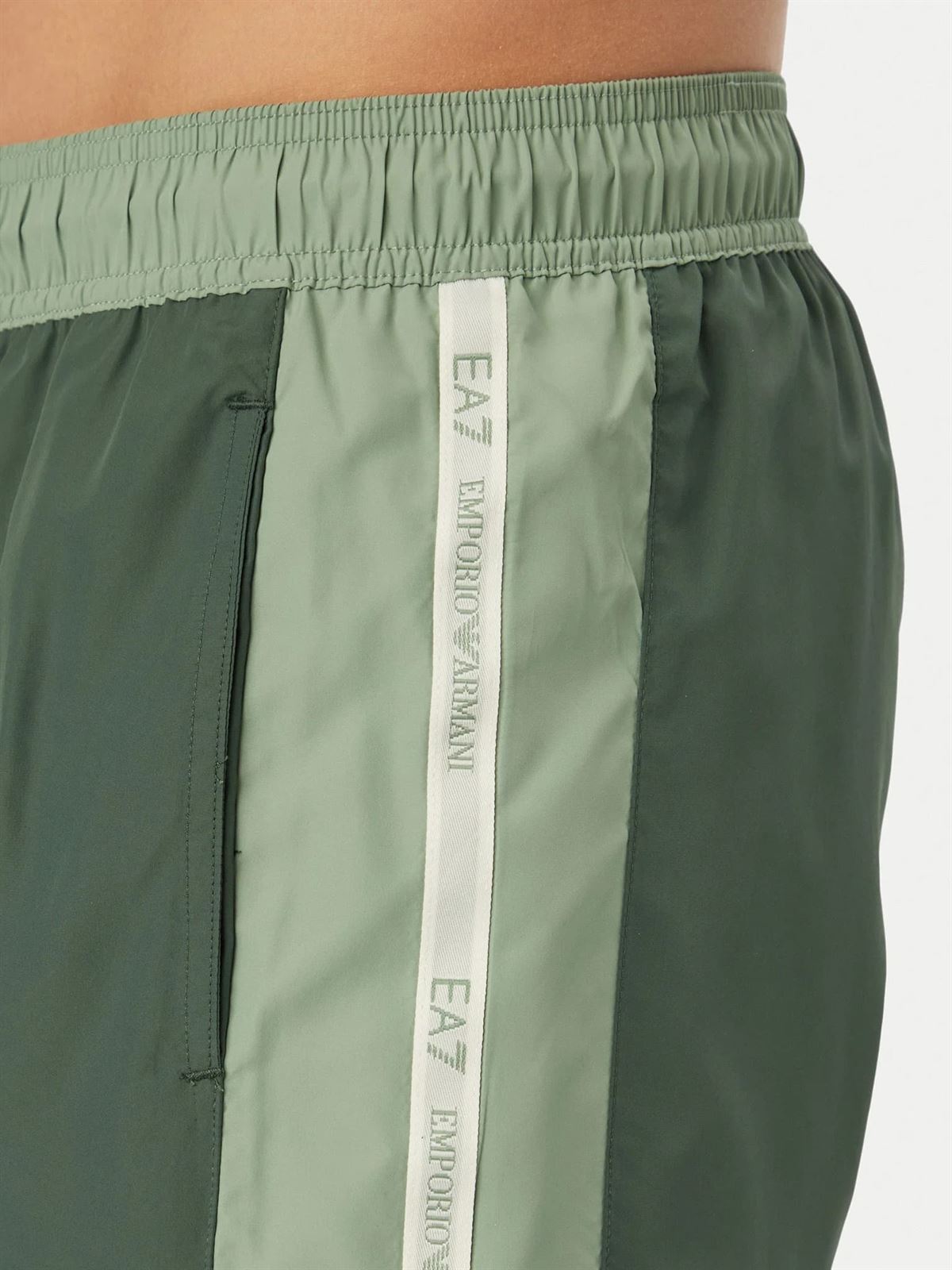 Bañador EA7 Emporio Armani Cilantro/Green Bay 7M001679 AF21070 M7130 - Imagen 4