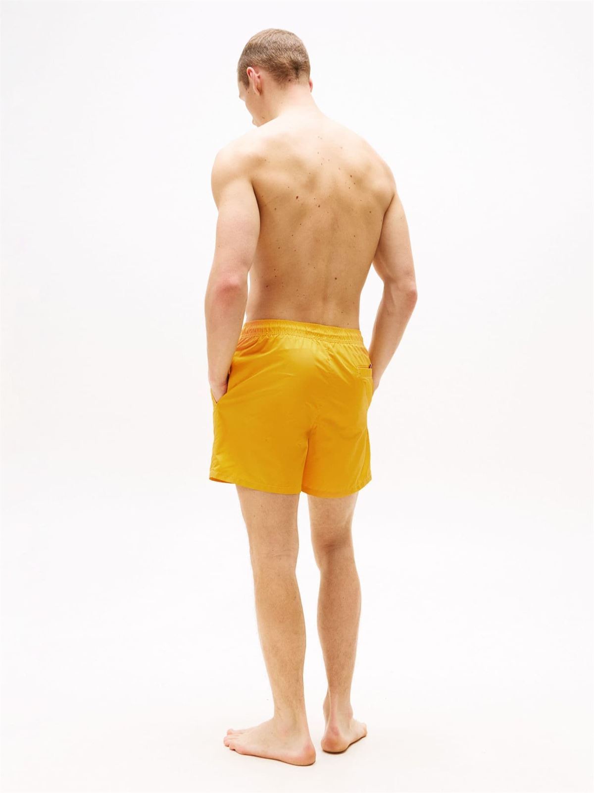 Bañador Tommy Hilfiger Marigold Yellow UM0UM03258 ZGY - Imagen 2