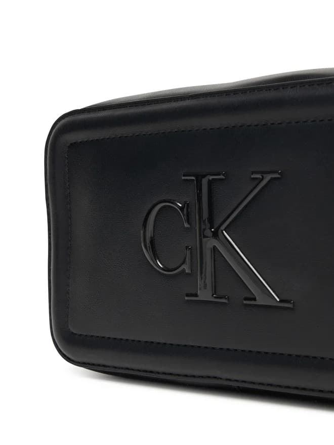 Bolso Calvin Klein Black Bold CK Camera Bag LV04F3320G UB1 - Imagen 3