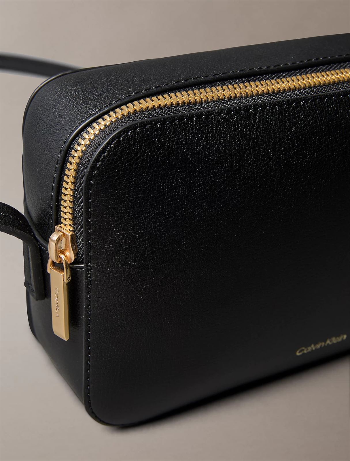 Bolso CALVIN KLEIN LV04F3276G 332 Black - Imagen 4