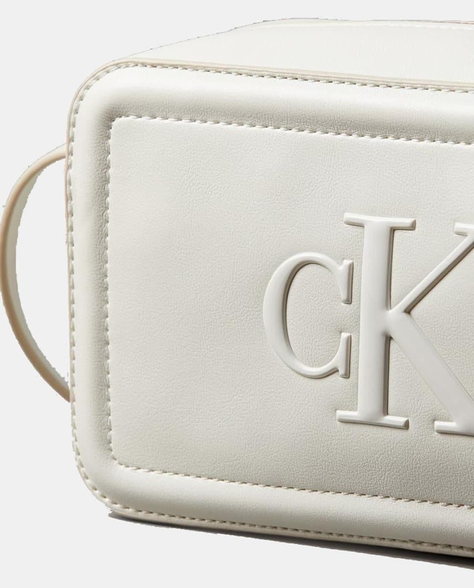 Bolso Calvin Klein Raised CK Camera Bag LV043220G FUP - Imagen 4
