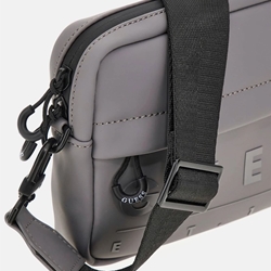 Bolso de mano Guess Sondrio Camera Bag Frt ZIP - Imagen 2