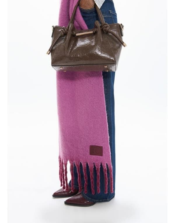 Bufanda Lola Casademunt con flecos Rosa-Lila LF2607012 228 - Imagen 2
