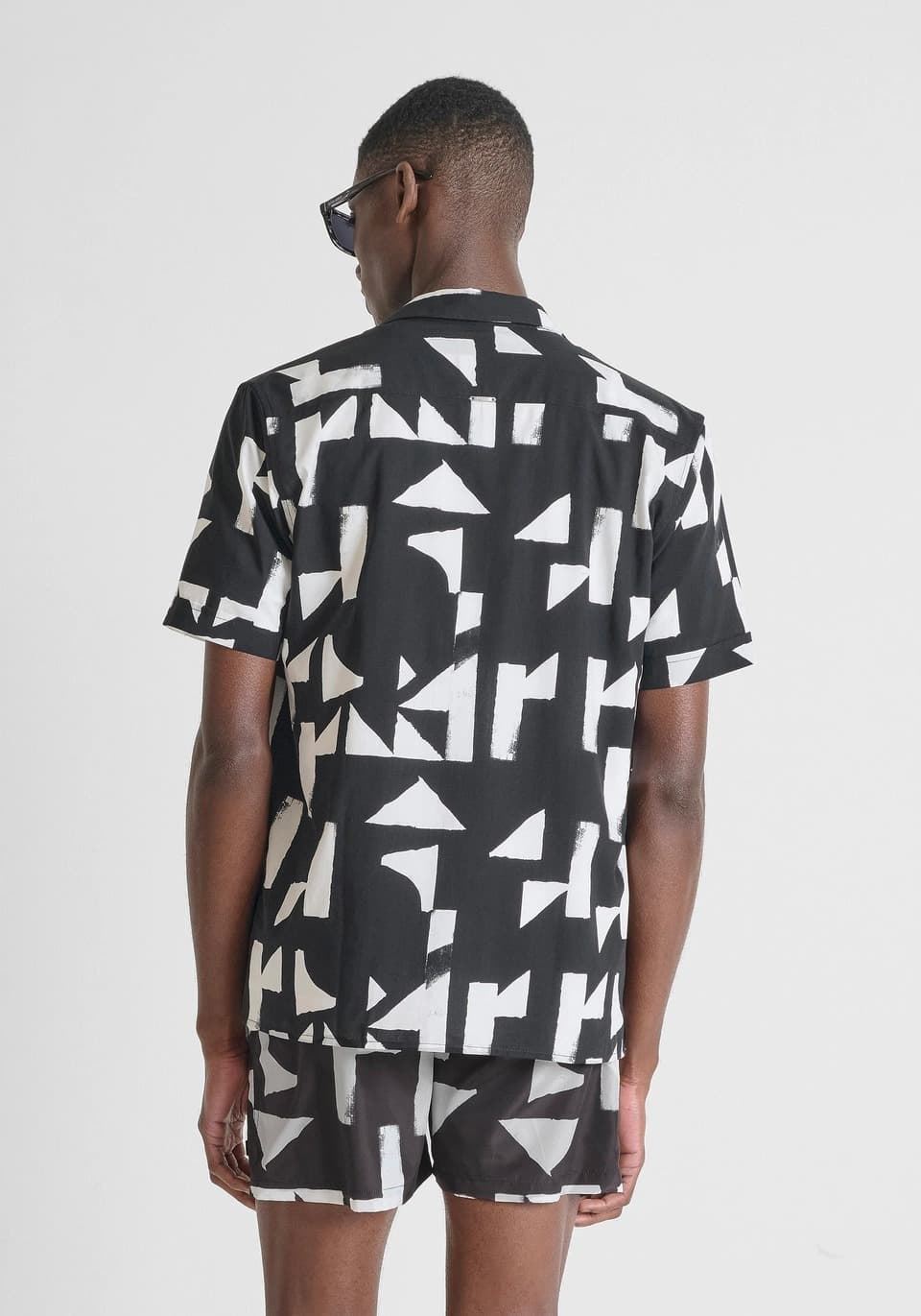 Camisa Antony Morato Honolulu Black MMSS00171 FA430666 9000 - Imagen 3