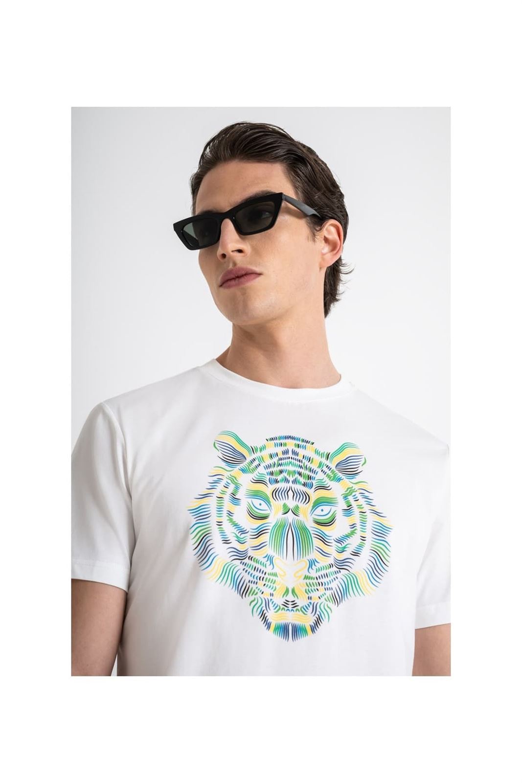 Camiseta Antony Morato MMKS02406 FA100240 crema - Imagen 2