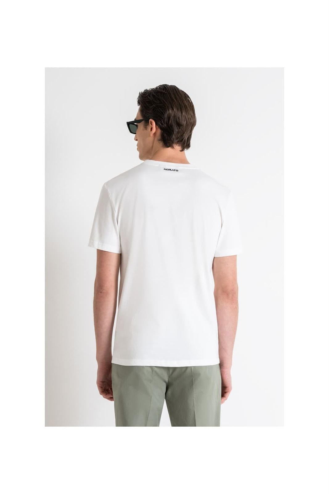Camiseta Antony Morato MMKS02406 FA100240 crema - Imagen 3