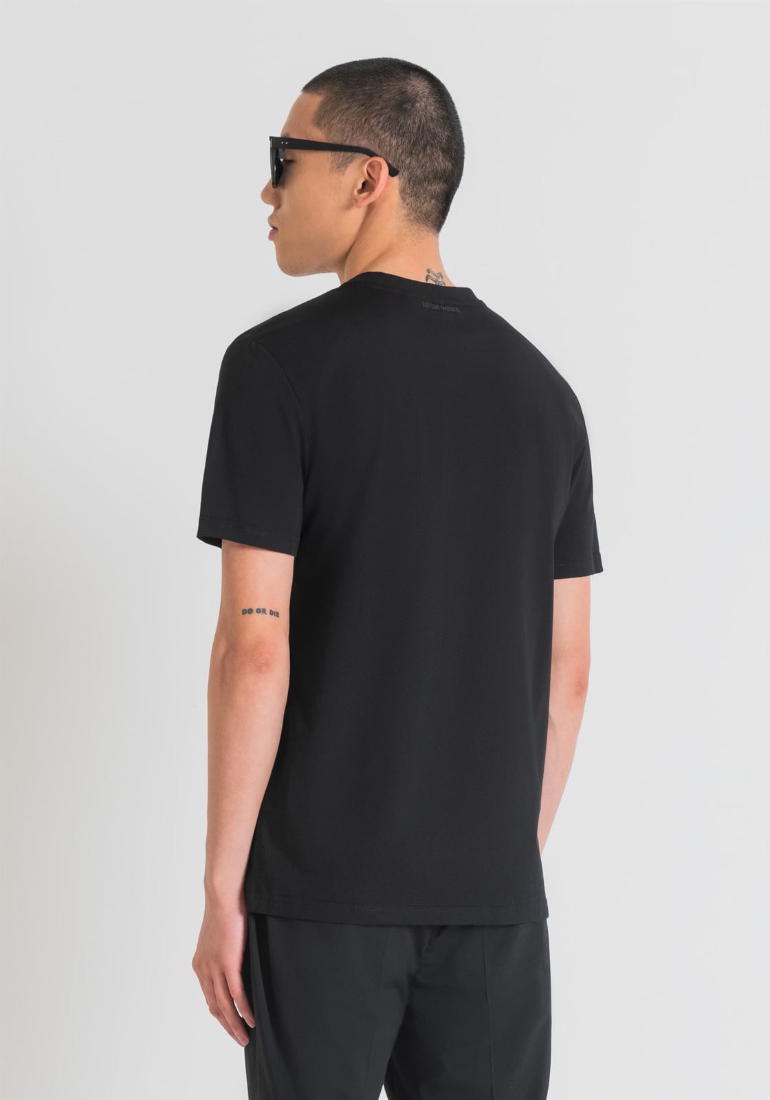 Camiseta ANTONY MORATO MMKS02418-FA100144 negro - Imagen 3