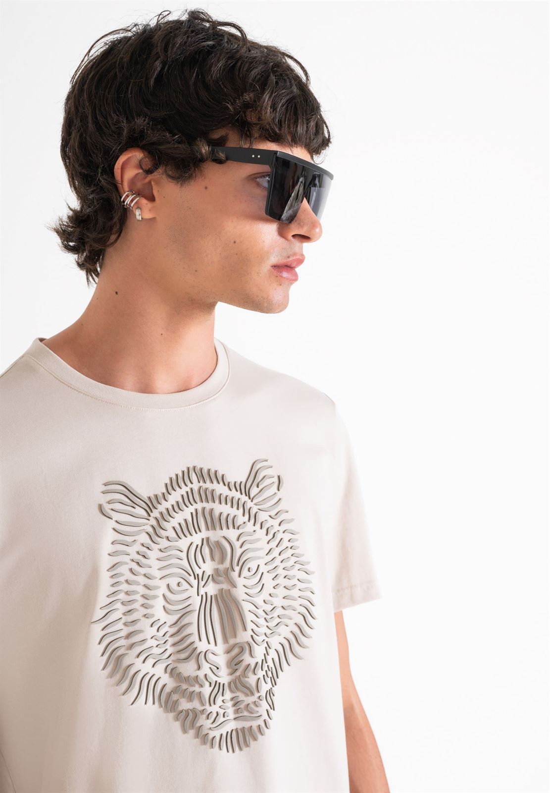 Camiseta Antony Morato MMKS02452 FA100240 1016 papel - Imagen 3
