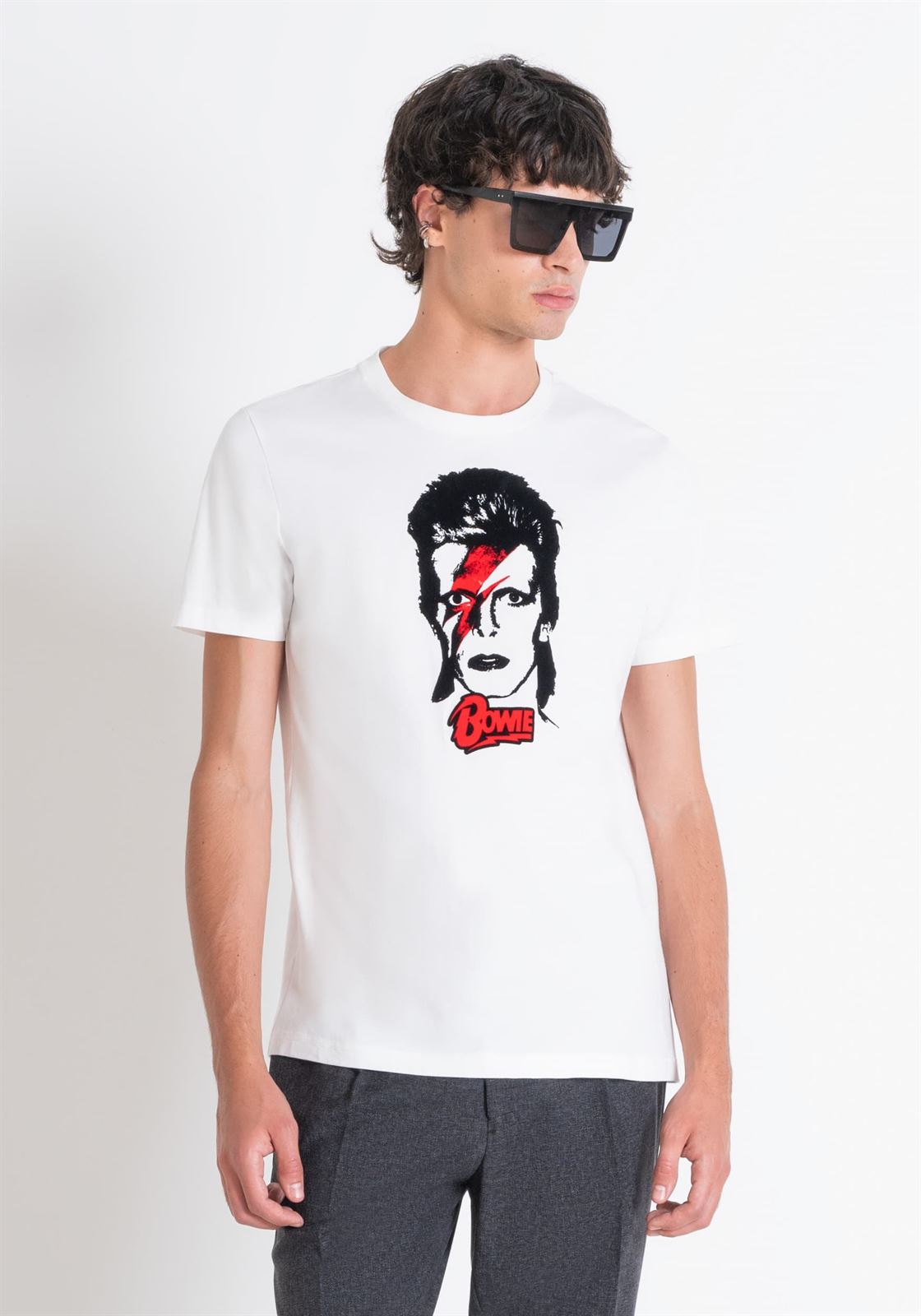 Camiseta Antony Morato MMKS02455 FA100240 1011 crema - Imagen 1
