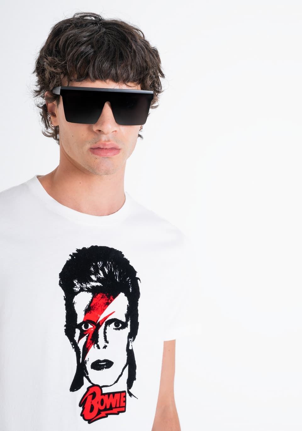 Camiseta Antony Morato MMKS02455 FA100240 1011 crema - Imagen 3