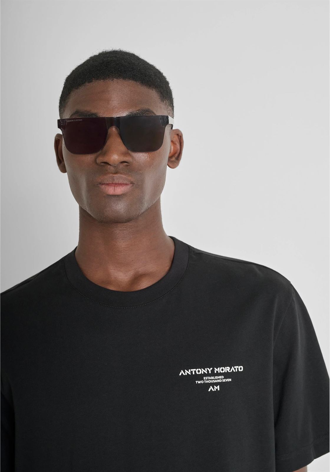 Camiseta ANTONY MORATO MMKS02540 FA100239 9000 negro - Imagen 3