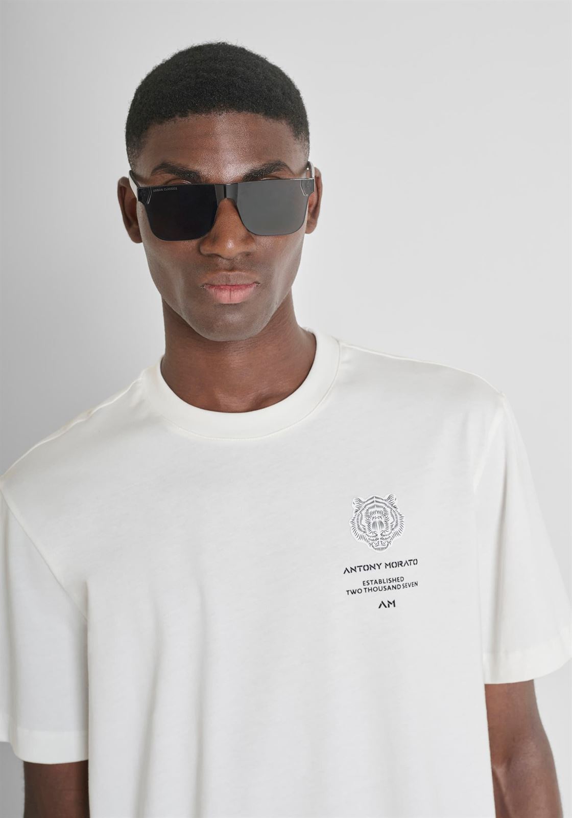 Camiseta ANTONY MORATO MMKS02541 FA100239 1011 crema - Imagen 3