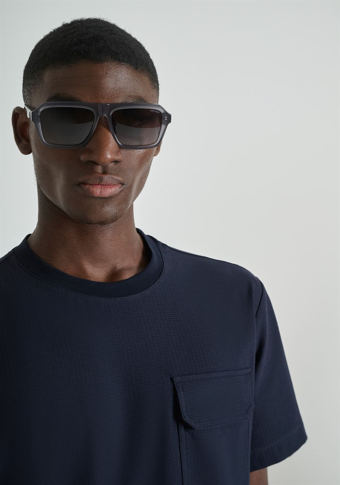 Camiseta Antony Morato MMKS02604 FA100267 7139 AZUL MARINO - Imagen 2