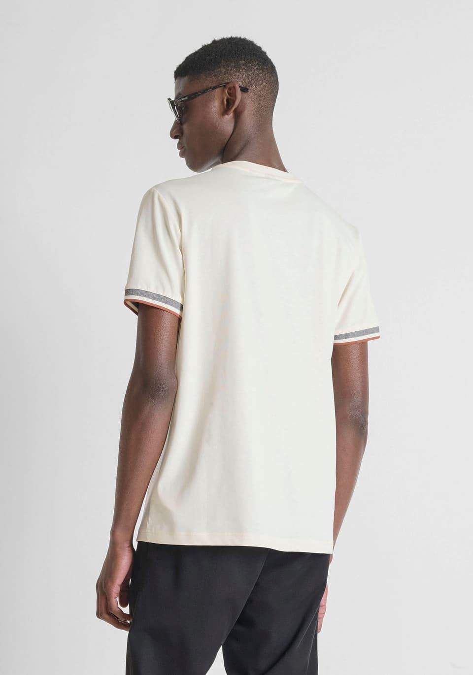 Camiseta ANTONY MORATO MMKS02648 FA100258 1021 manteca - Imagen 2