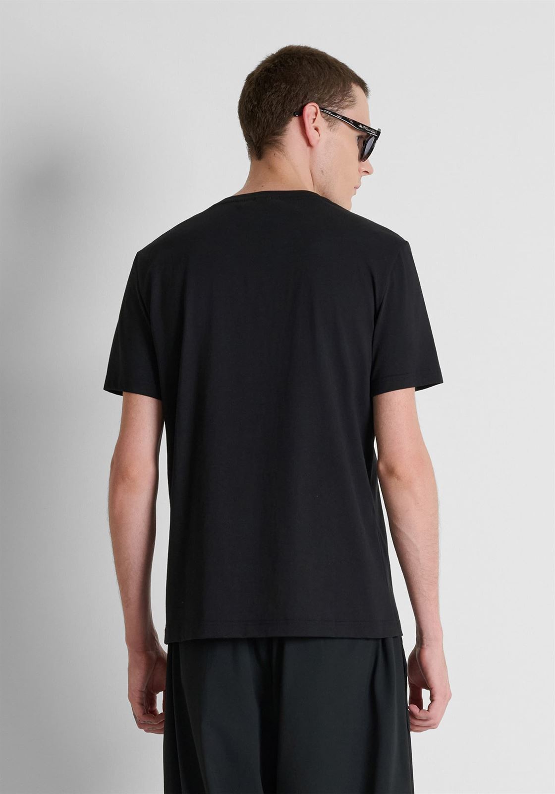 Camiseta Antony Morato Regular Fit Black MMKS02714 FA100240 9000 - Imagen 3