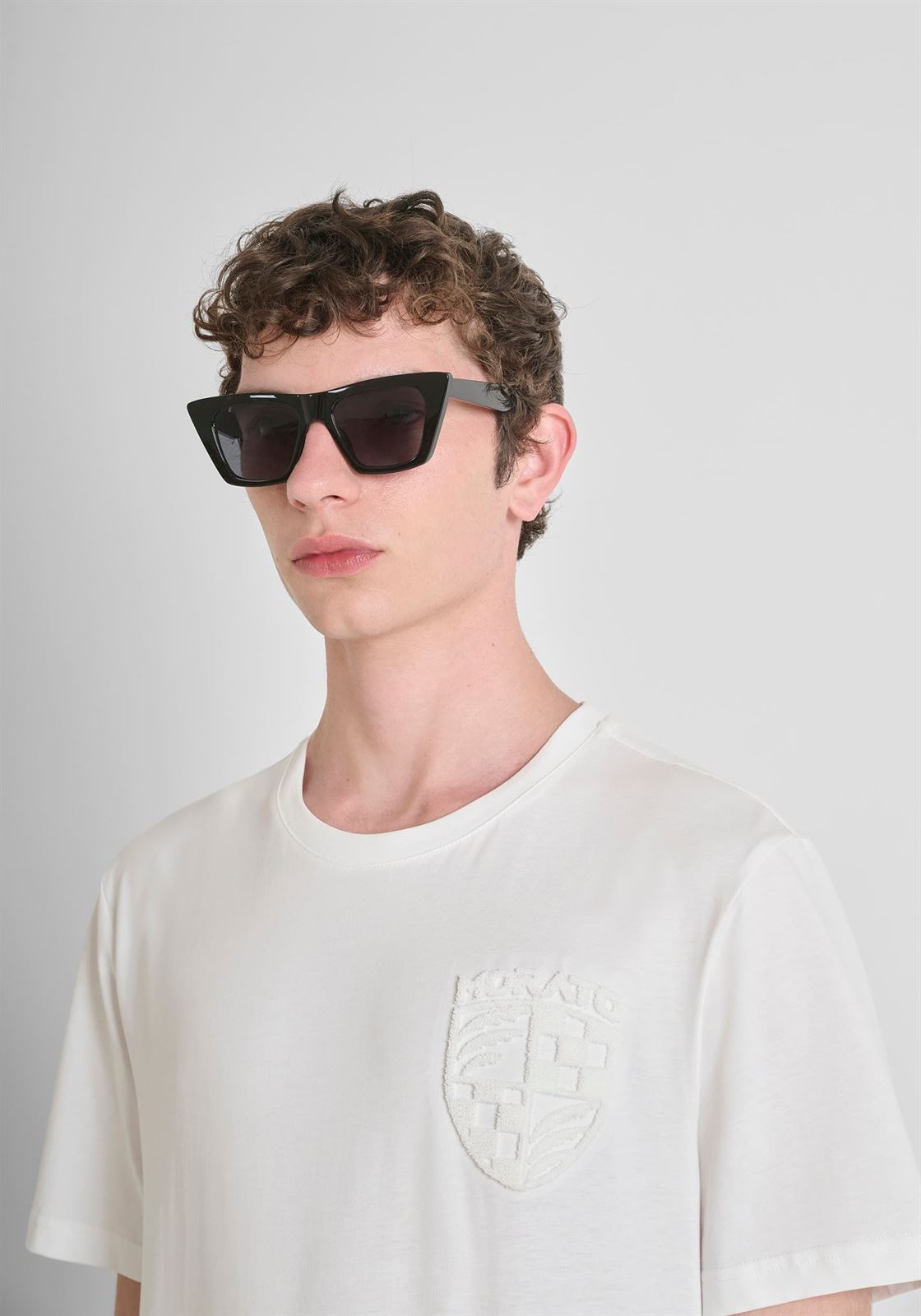 Camiseta Antony Morato Regular Fit Crema MMKS02557 FA100240 1011 - Imagen 3