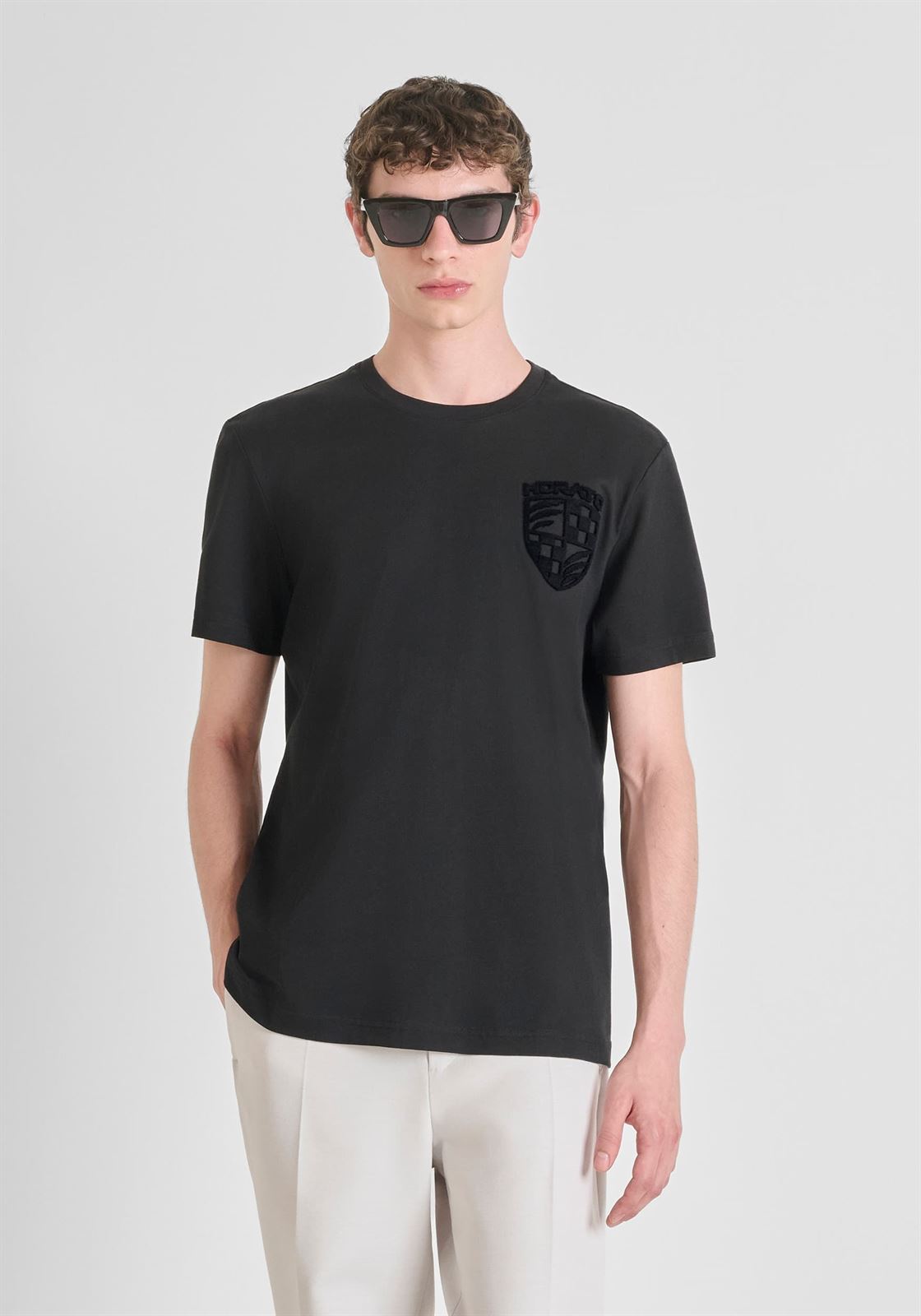 Camiseta Antony Morato Regular Fit Negro MMKS02557 FA100240 9000 - Imagen 1