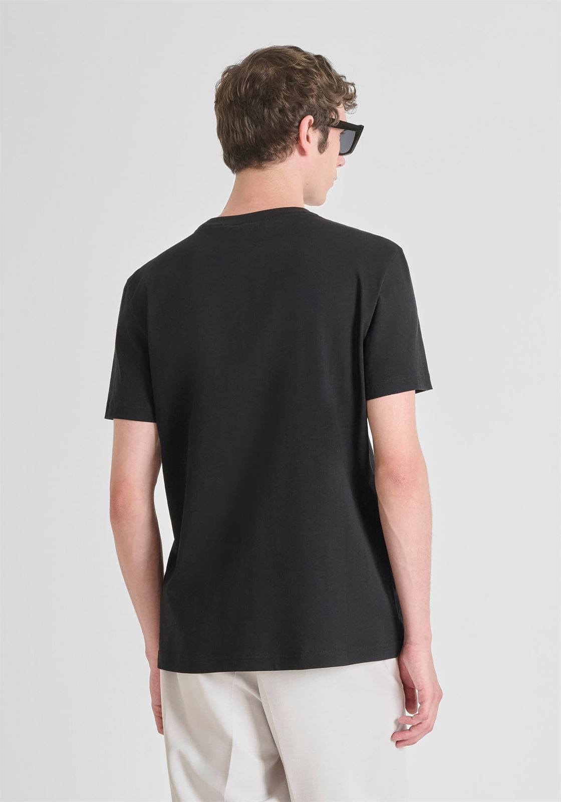 Camiseta Antony Morato Regular Fit Negro MMKS02557 FA100240 9000 - Imagen 2
