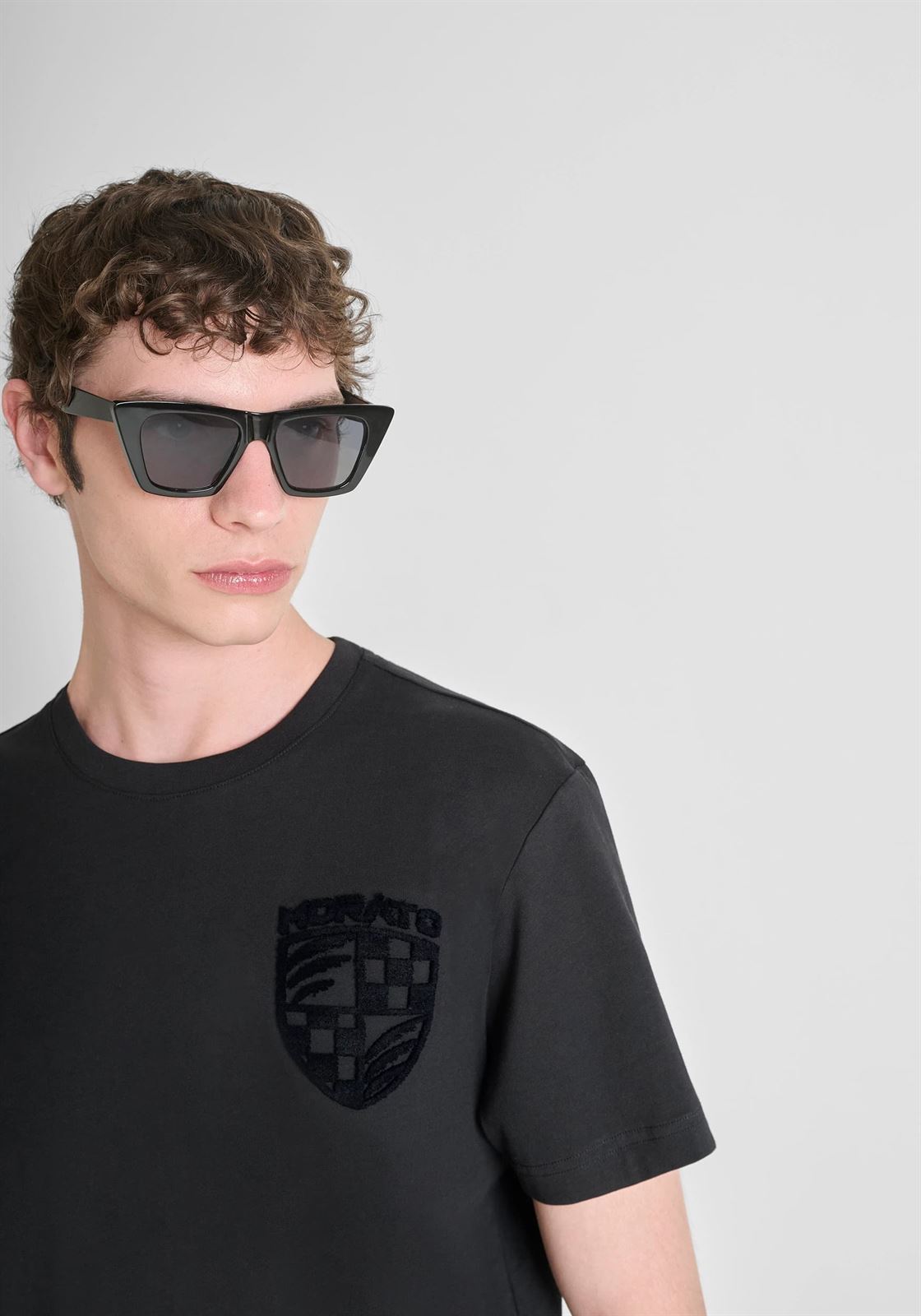 Camiseta Antony Morato Regular Fit Negro MMKS02557 FA100240 9000 - Imagen 3
