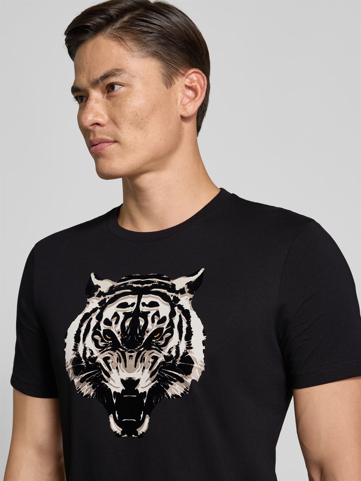 Camiseta Antony Morato Regular Fit Negro MMKS02582 FA100240 9000 - Imagen 3