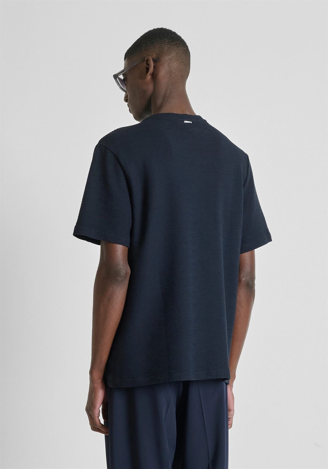 Camiseta Antony Morato Relaxed Fit in Dobby MMKS02627 FA100269 7139 - Imagen 3