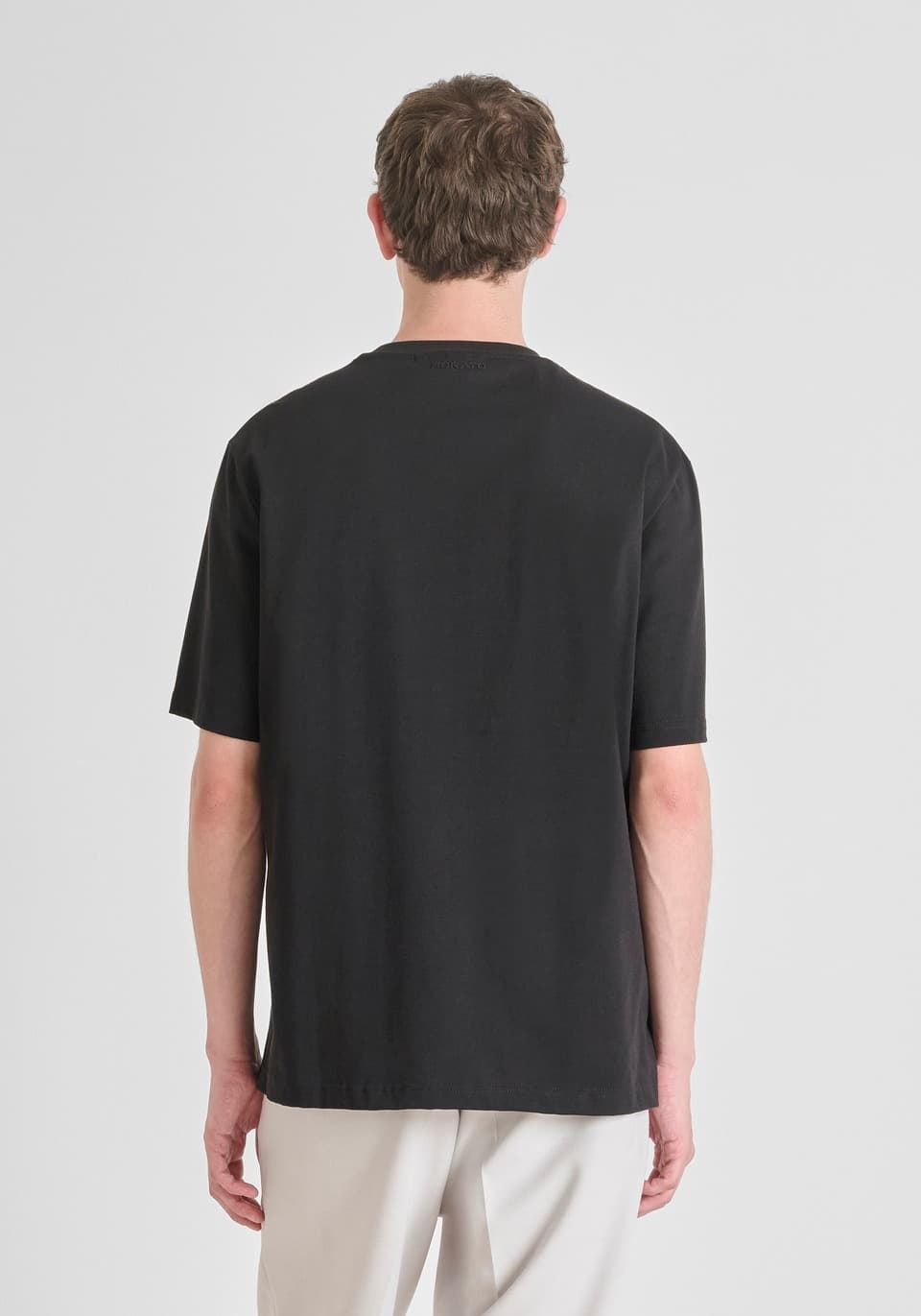 Camiseta Antony Morato Relaxed Fit Negro MMKS02544 FA100239 9000 - Imagen 2