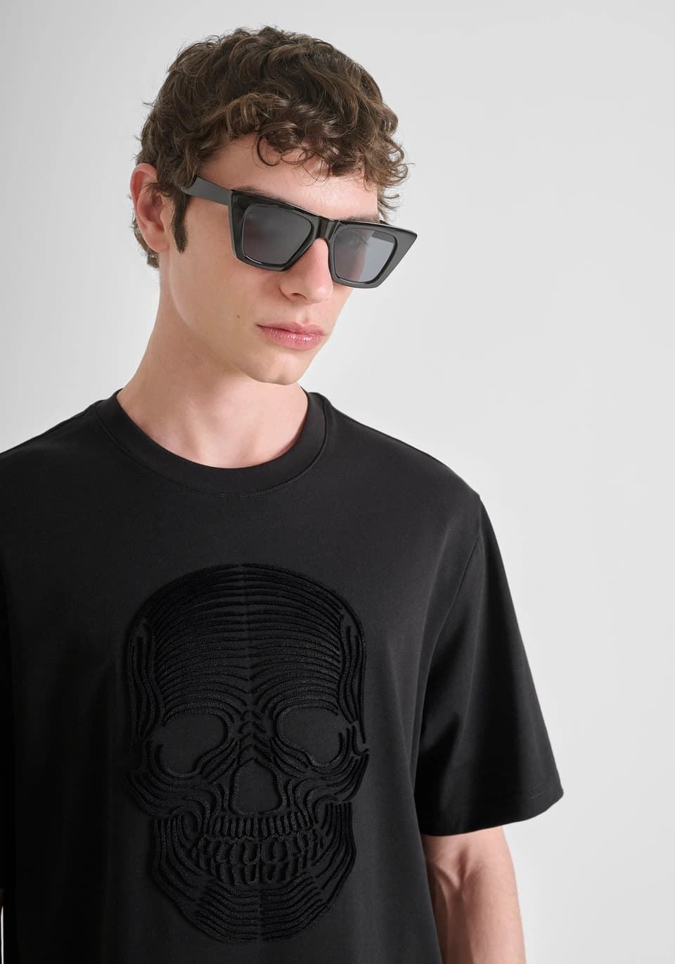 Camiseta Antony Morato Relaxed Fit Negro MMKS02544 FA100239 9000 - Imagen 3