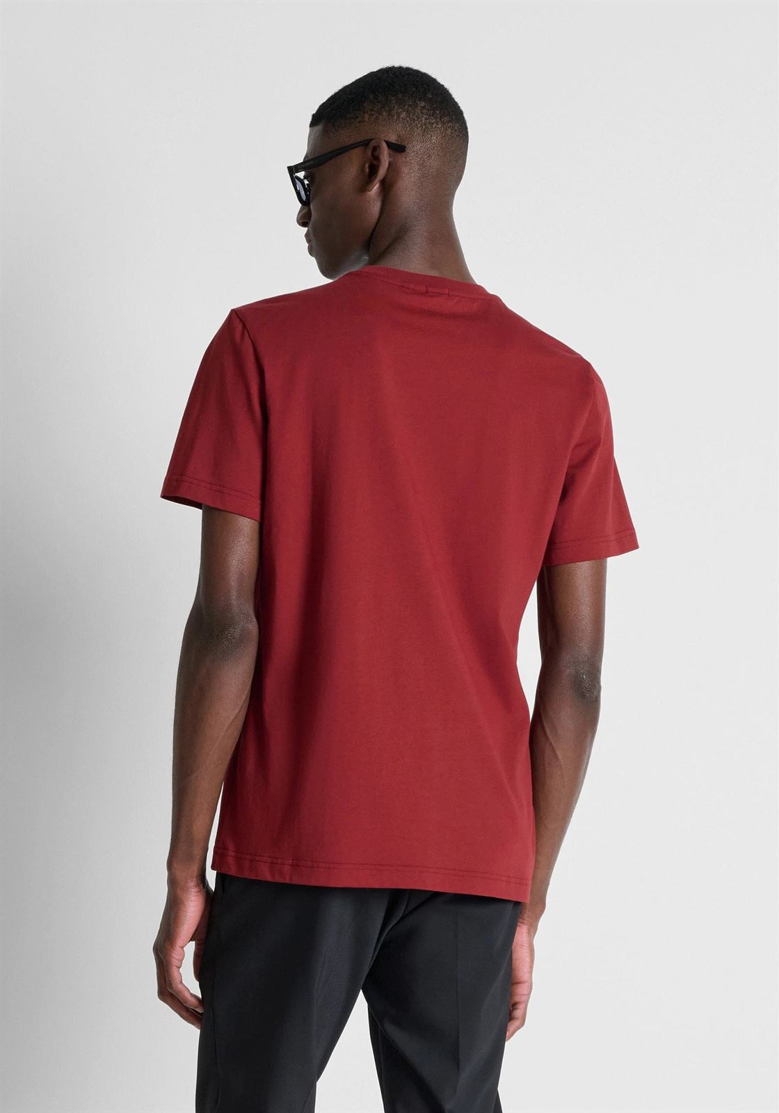 Camiseta Antony Morato Relaxed Fit Vino Tinto MMFS02690 FA100258 5109 - Imagen 2