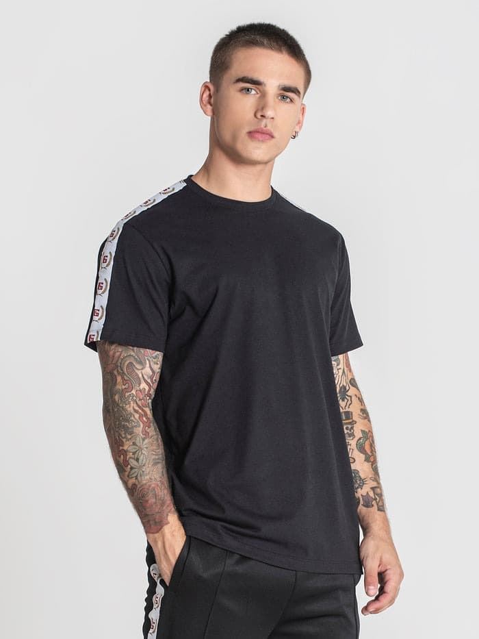 Camiseta Black Retro Tape Tee Gianni Kavanagh GKM006588 - Imagen 1