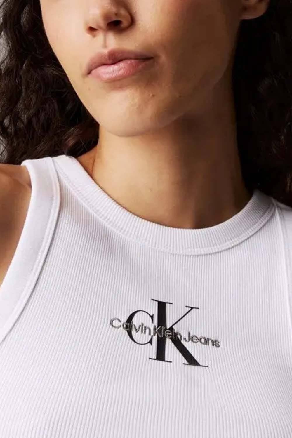 Camiseta Blanca Calvin Klein Jeans Brillliant White J20J225301 YAA - Imagen 3