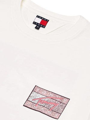 Camiseta Blanca Tommy Jeans Ecru Tjm Reg Rwb Flag Tee Ext DM0DM21108 YBL - Imagen 2
