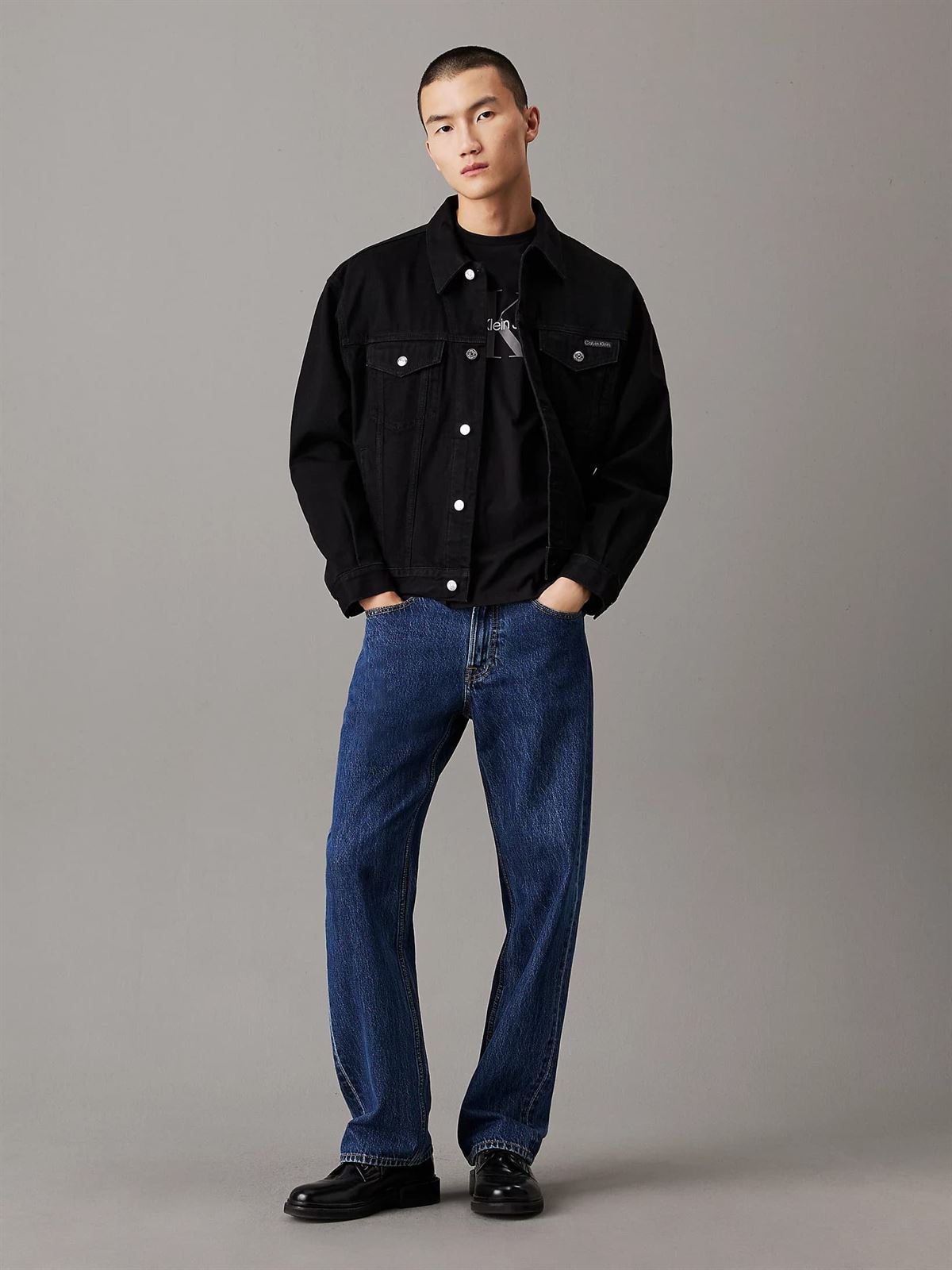 Camiseta Calvin Klein Jeans 00040EM286 UB1 negro - Imagen 4