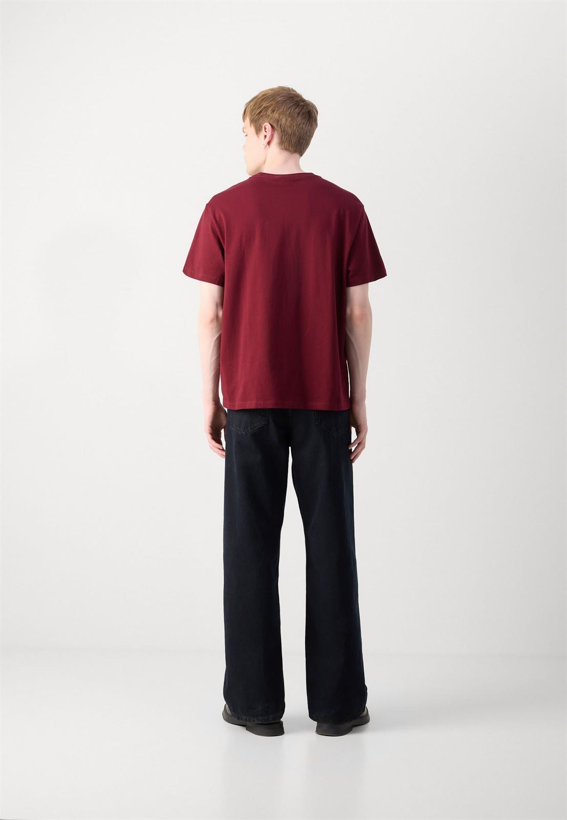 Camiseta Calvin Klein Moroccan Brown LV04RB862G GR9 - Imagen 4