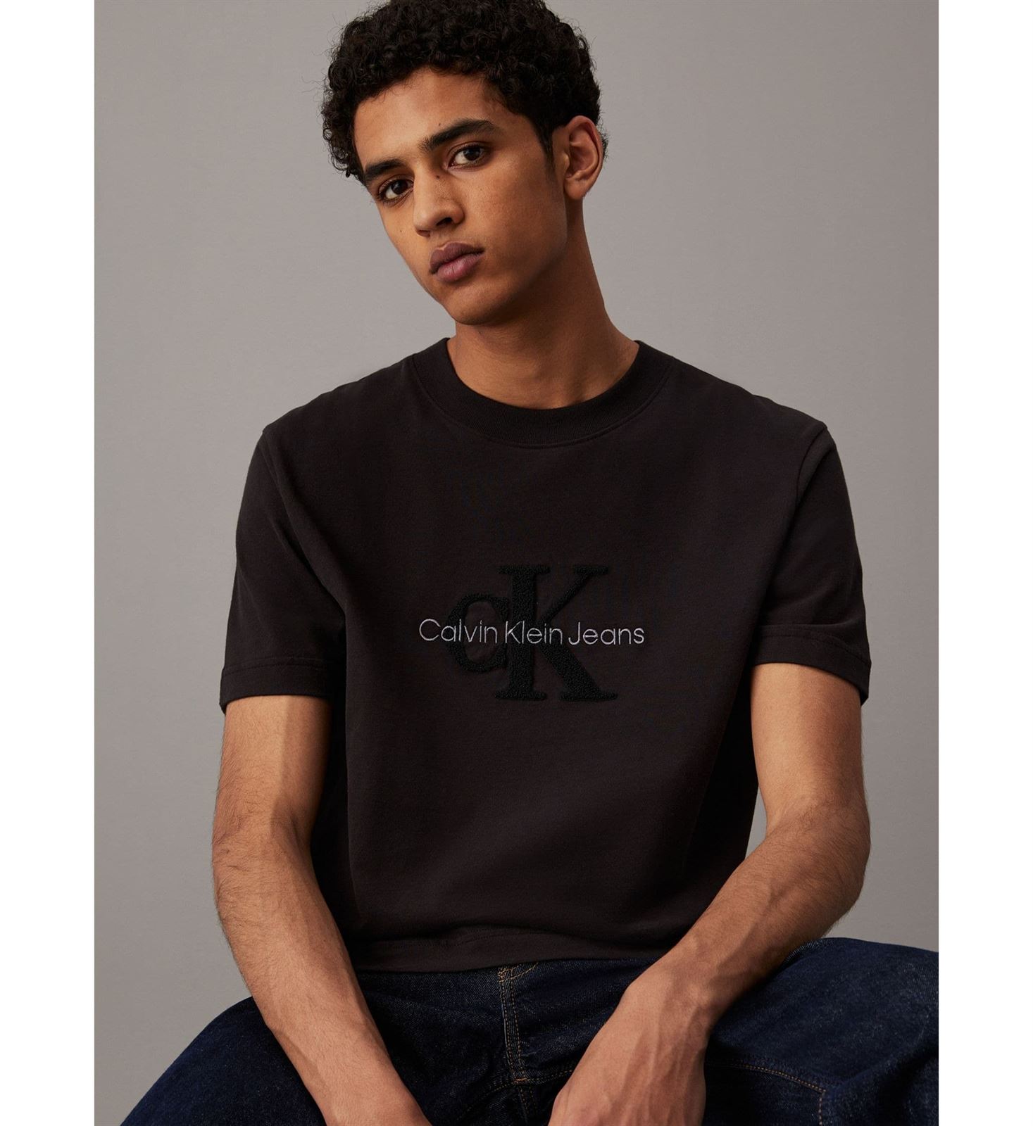 Camiseta Calvin Klein Negra J30J326158 BEH - Imagen 1