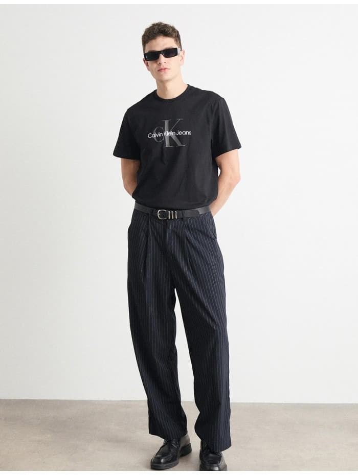 Camiseta Calvin Klein SS Hero Monogram Tee - Imagen 4