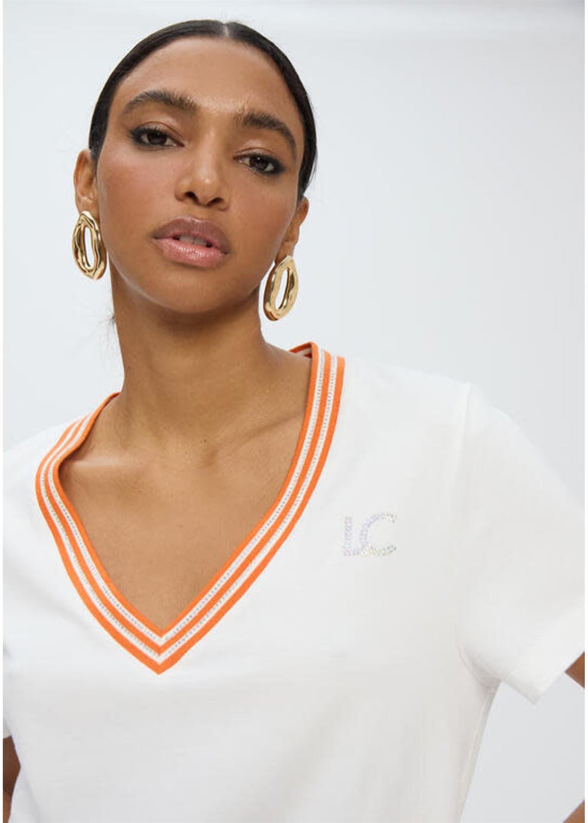 Camiseta cuello pica cinta blanco Lola Casademunt LS2615102 - Imagen 6