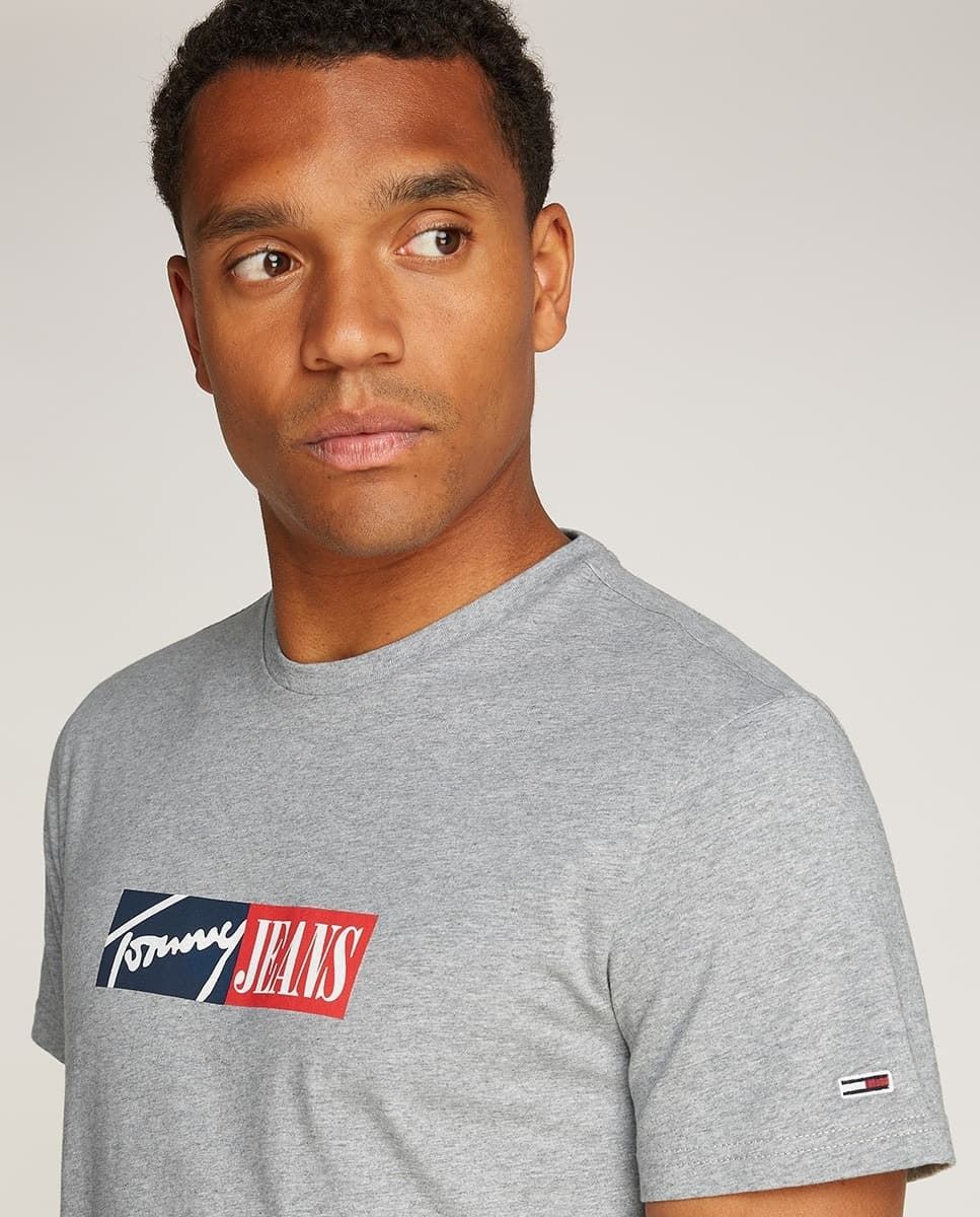 Camiseta Gris Tommy Jeans Tjm Slim EntryGraphic Tee Ext Grey Htr - Imagen 5