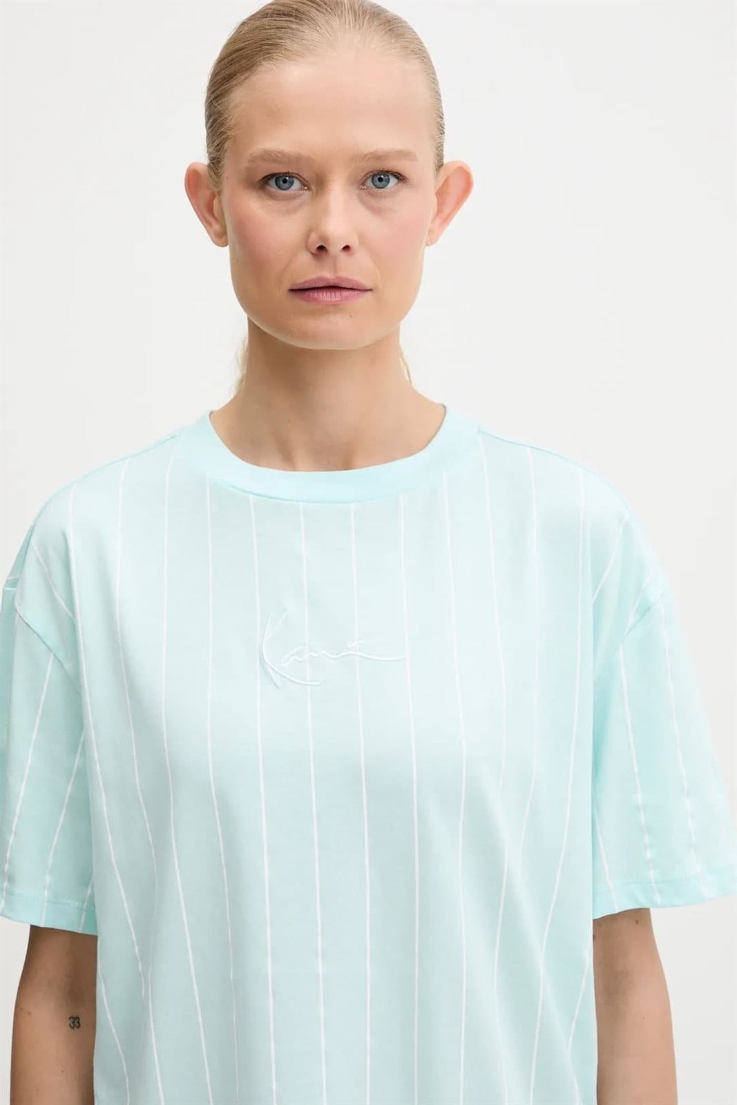 Camiseta KARL KANI PD00005464 Small signature Essential blue - Imagen 4