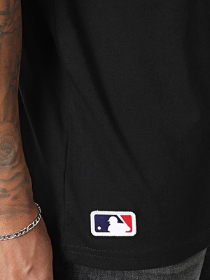 Camiseta New Era Oversized New York Yankees Essential Black 60675746 - Imagen 2