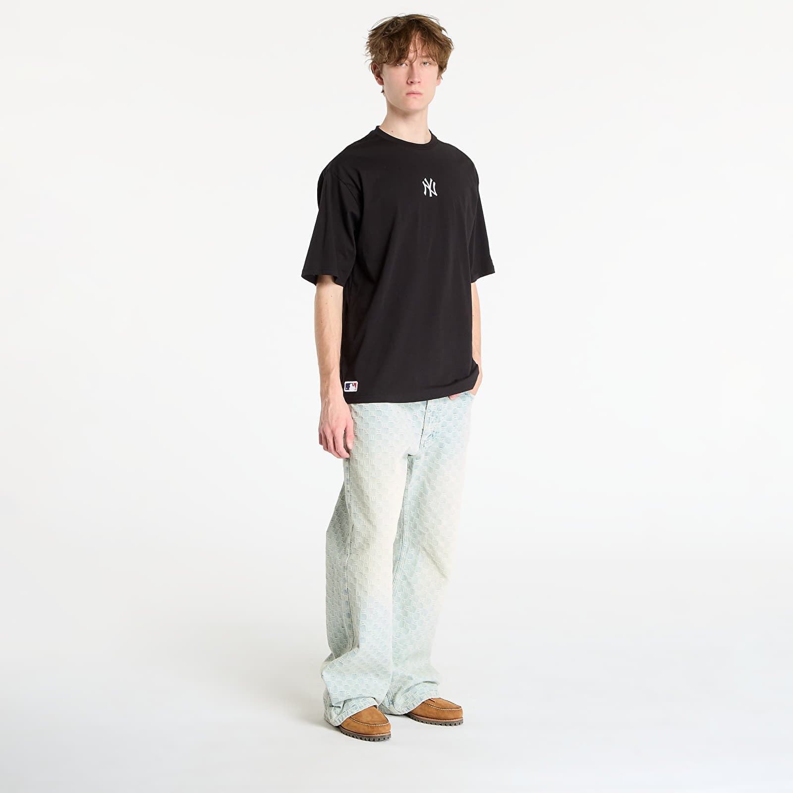 Camiseta New Era Oversized New York Yankees Essential Black 60675746 - Imagen 7