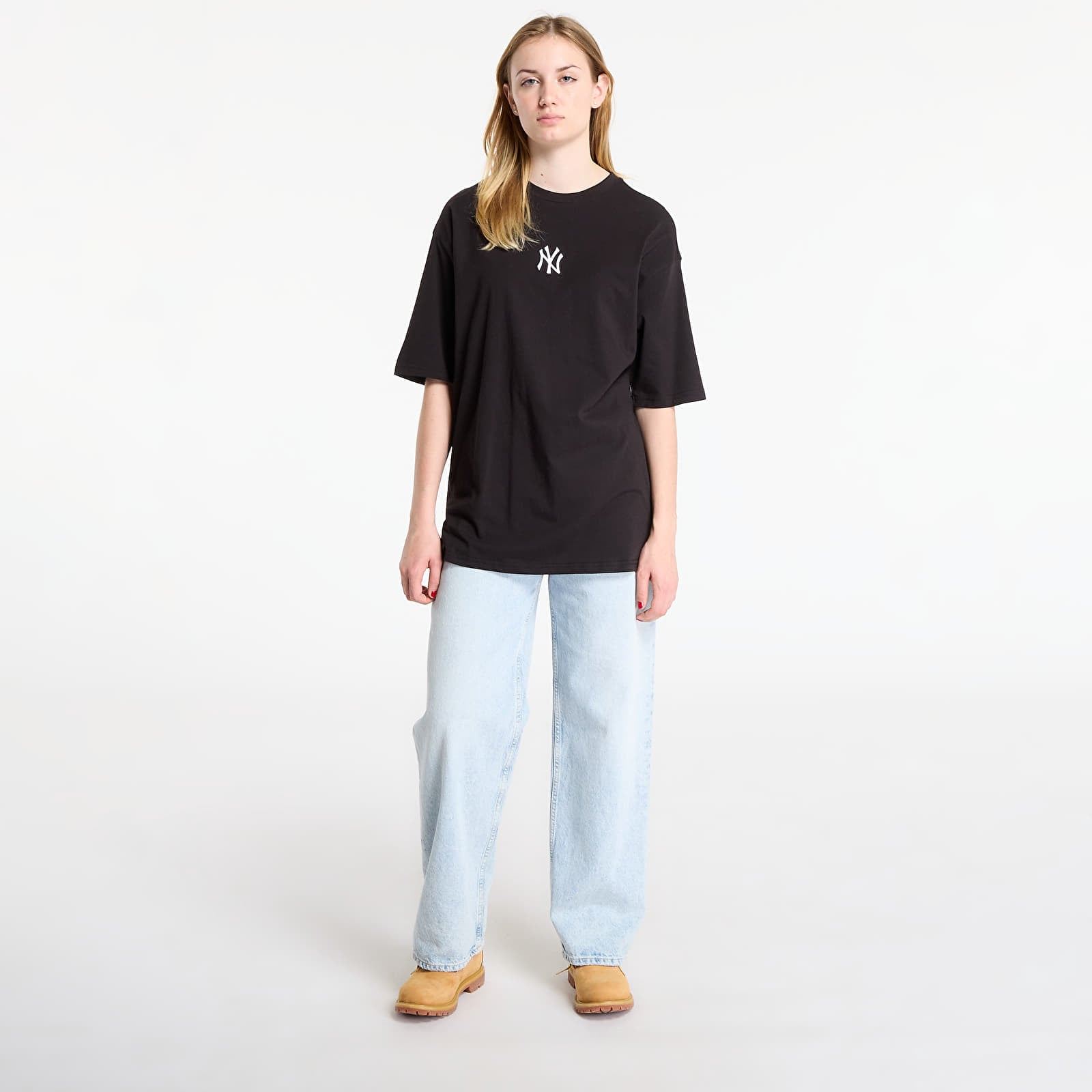 Camiseta New Era Oversized New York Yankees Essential Black 60675746 - Imagen 8