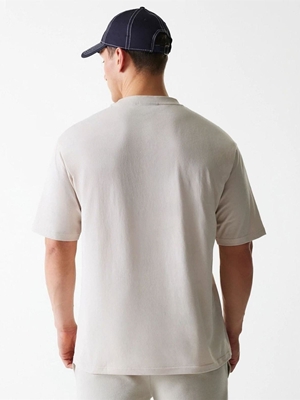 Camiseta New Era Oversized New York Yankees MLB League Essentil Beige 60675747 - Imagen 2