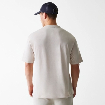 Camiseta New Era Oversized New York Yankees MLB League Essentil Beige 60675747 - Imagen 2