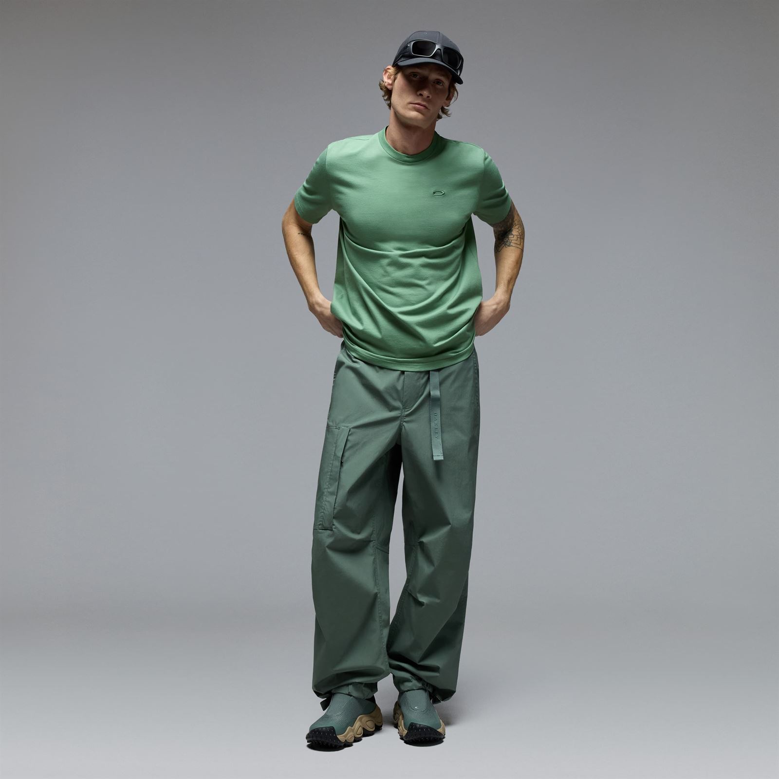 Camiseta Oakley Nile Green Relax Tee F0A404900 75I - Imagen 1