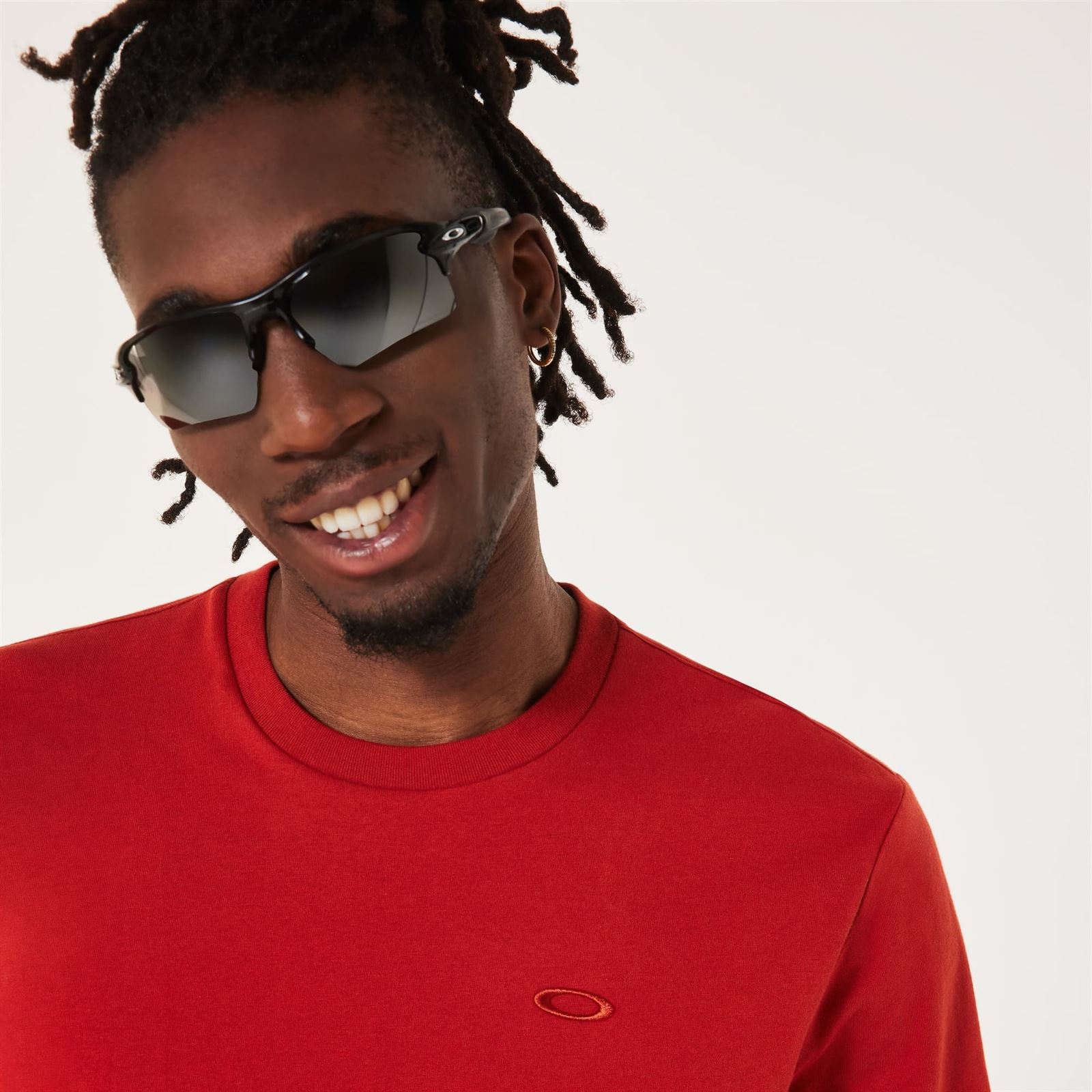 Camiseta Oakley Relax Tee 2.0 Flame Red F0A404900-4CH - Imagen 4