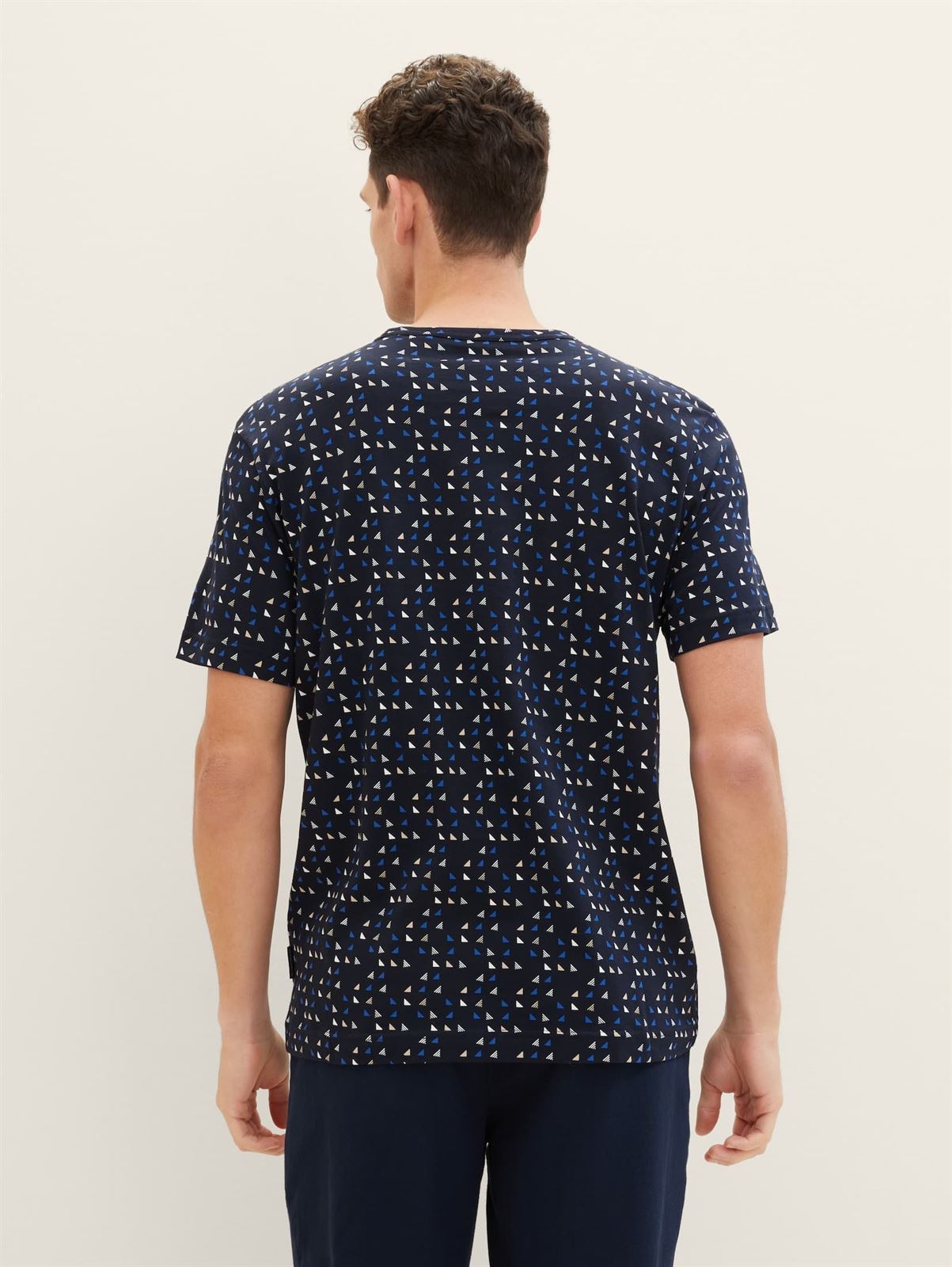 Camiseta TOM TAILOR 1040830 34613 PRINTED NAVY SPORTY TRIANGLE DESING - Imagen 4